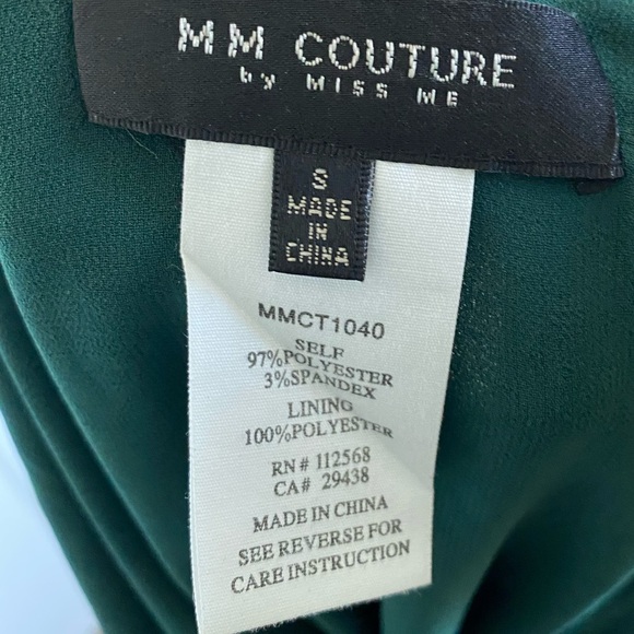 MM COUTURE x Miss Me Double V Sleeveless Blouse - Picture 3 of 4